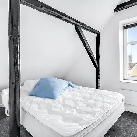 Glesborg With A Fireplace 7